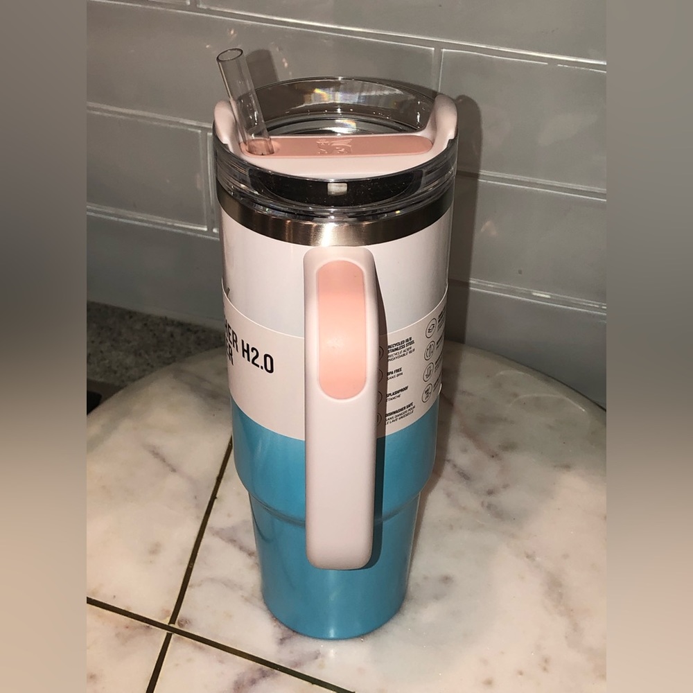✨NWT✨ Stanley 30 oz. Quencher H2.0 FlowState Tumbler Pool Ombré - Picture 7 of 12
